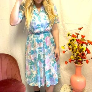California Looks 90s Floral Dress